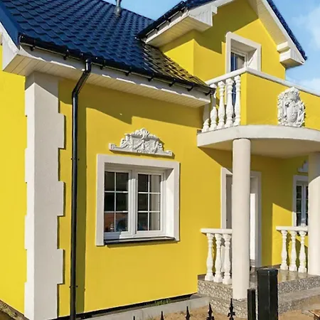Сasa de vacaciones 5 Bedroom Cozy In Nowe Warpno